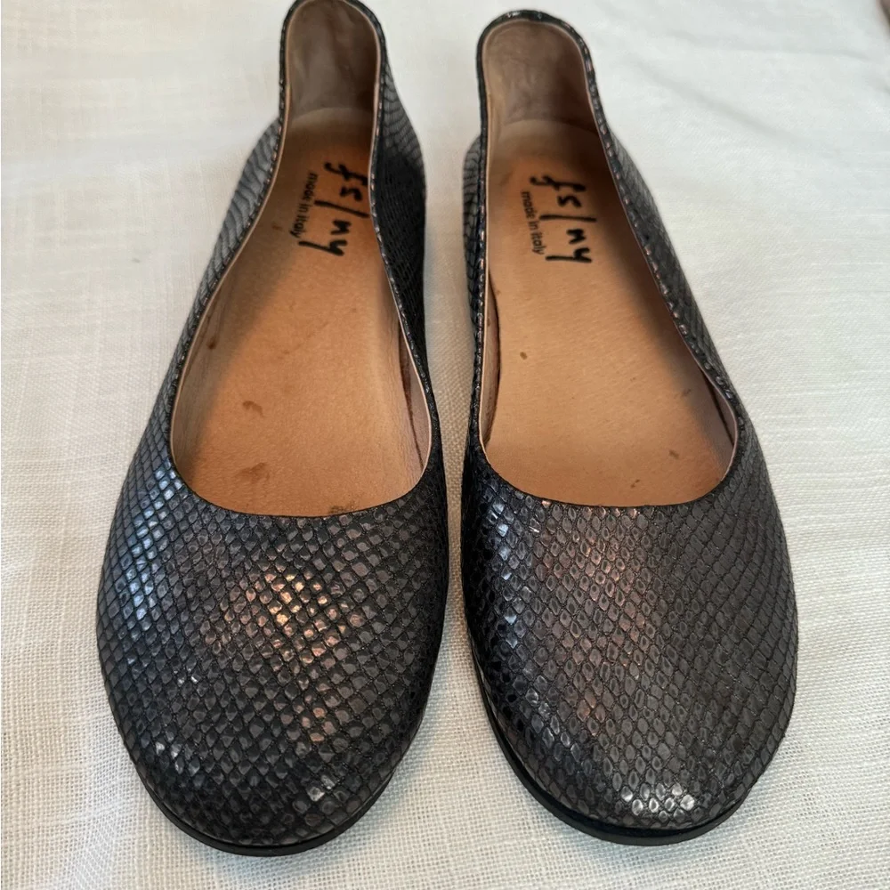 Genuine Leather ballet flats Lagenlook Fslny Italy Size 9 Gray shimmer Fairycore